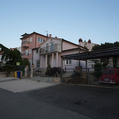 Villa Lugano ロヴィニ エクステリア 写真