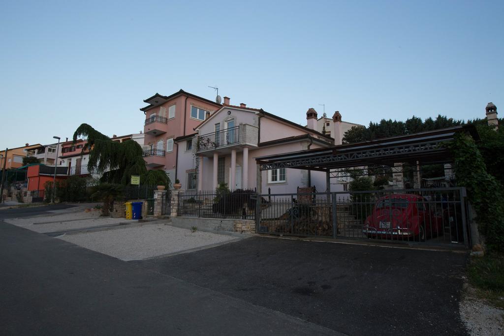 Villa Lugano ロヴィニ エクステリア 写真