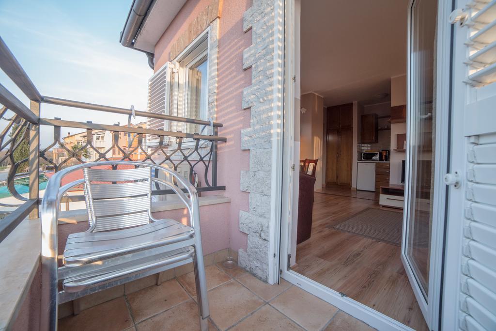 Villa Lugano ロヴィニ エクステリア 写真